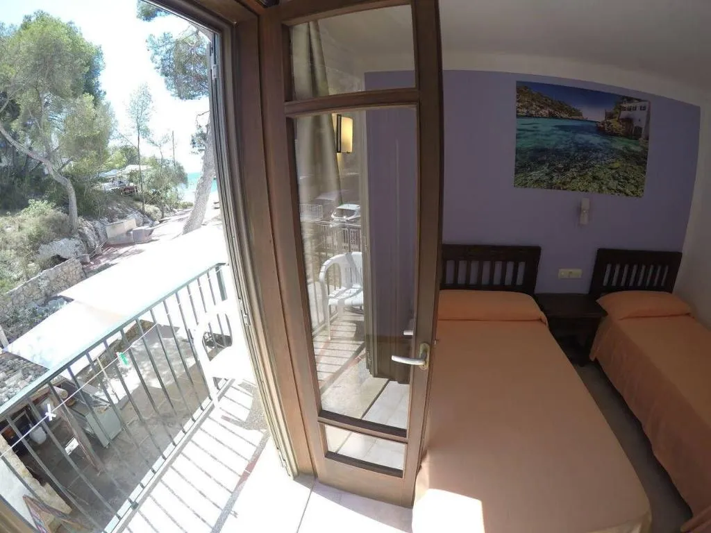 Room, Hostal Playa Cala Santanya, Majorca