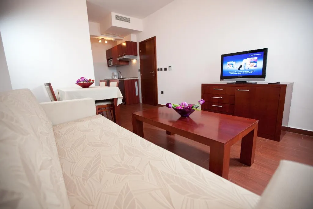 APARTMENT WITH BALCONY Room, Apartments Agava, Split
