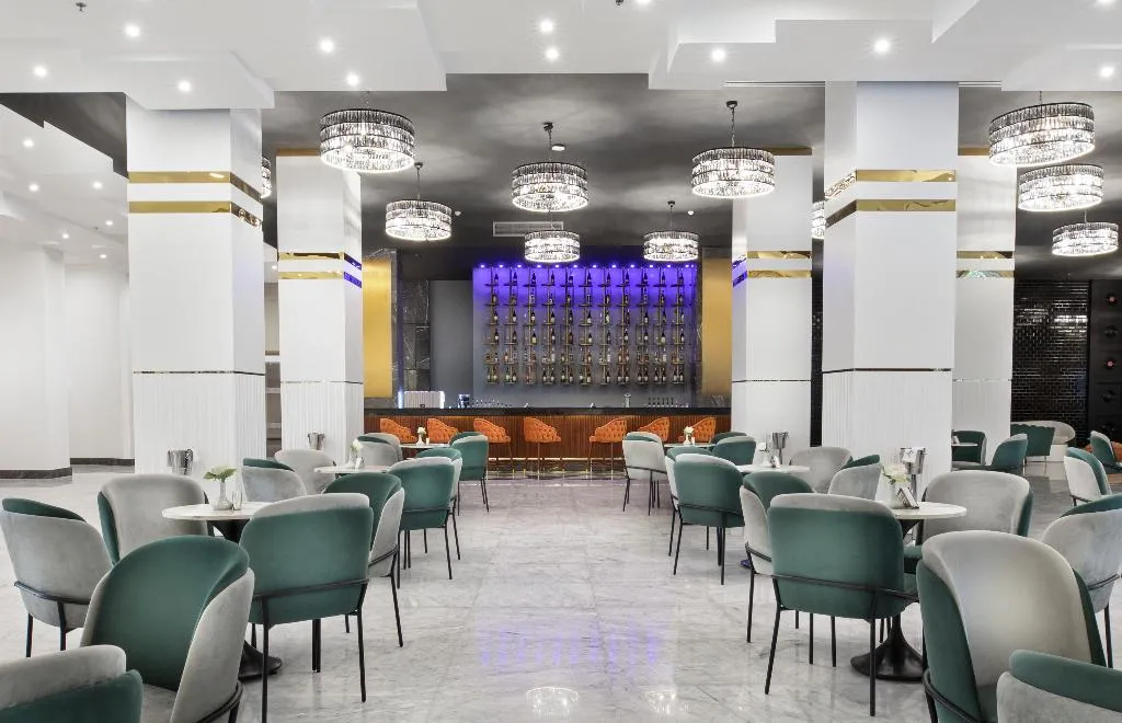 Bar, The V Luxury Resort Sahl Hasheesh, Red Sea Riviera