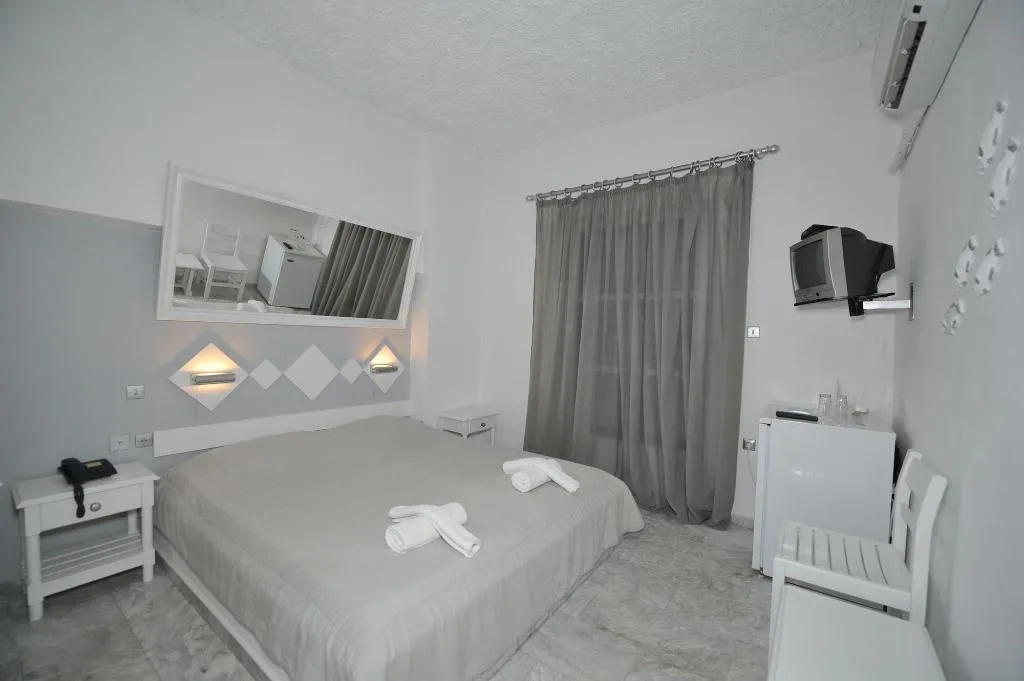 Room, Porto Castello, Santorini