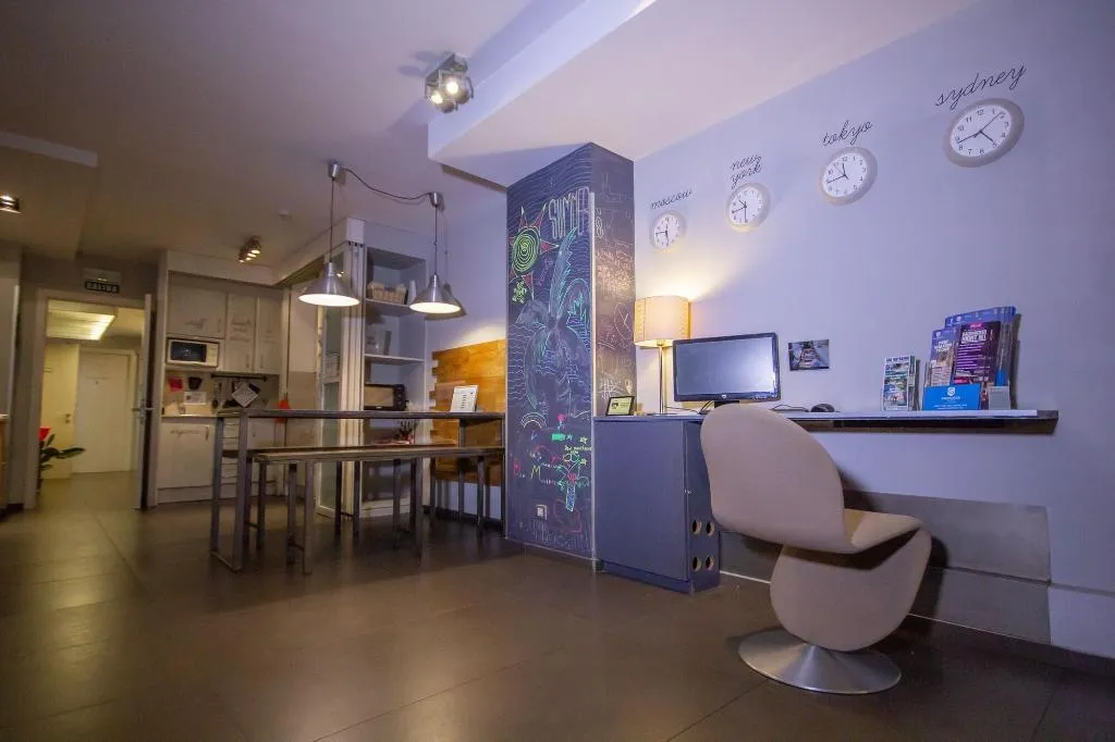 Room, Don Moustache Hostel, Barcelona