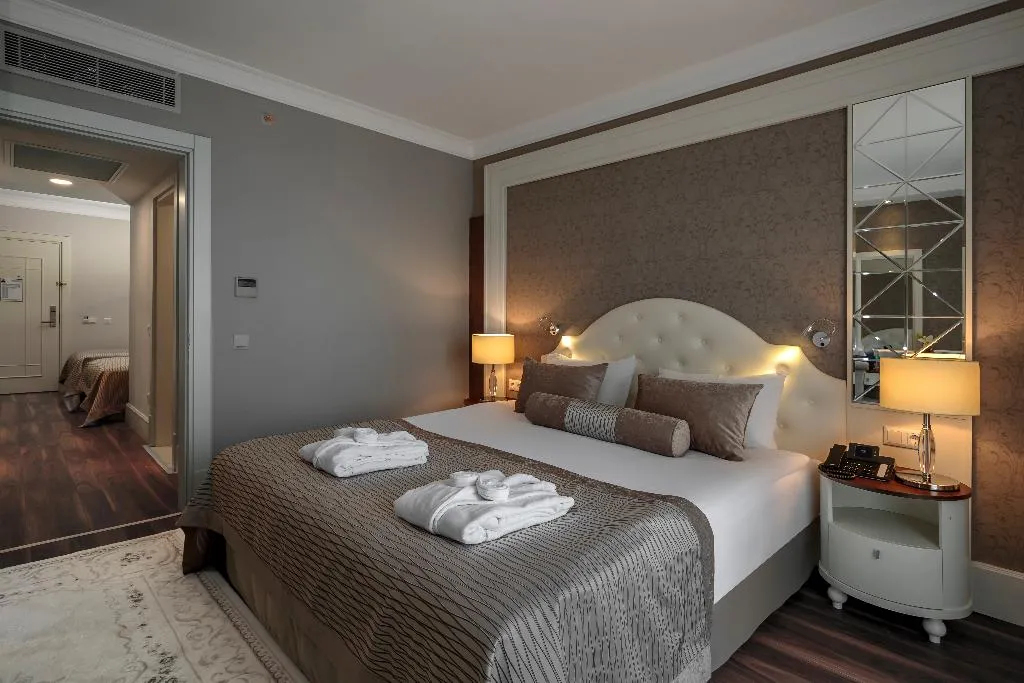 FAMILY ROOM SEA VIEW CAPACITY 4 Room, Sunis Efes Royal Palace Resort & Spa Hotel, Izmir