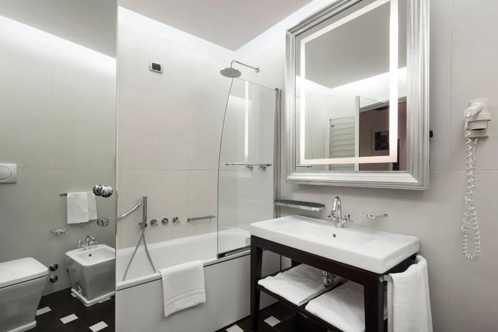 DOUBLE DELUXE Room, UNA HOTELS Cusani Milano, Milan
