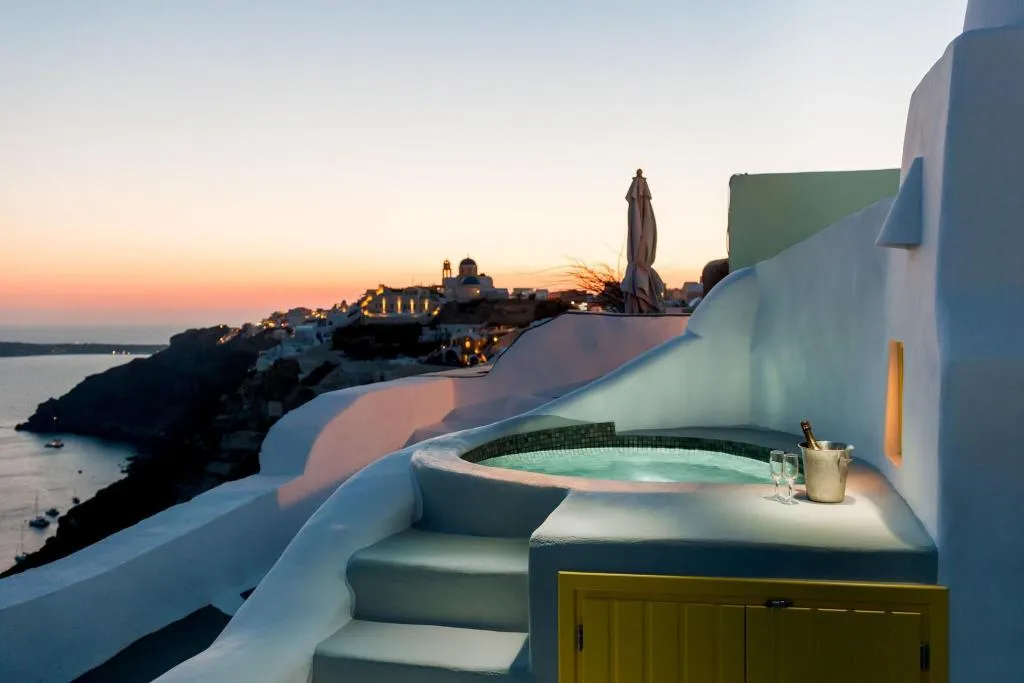 Room, Anemomilos, Santorini