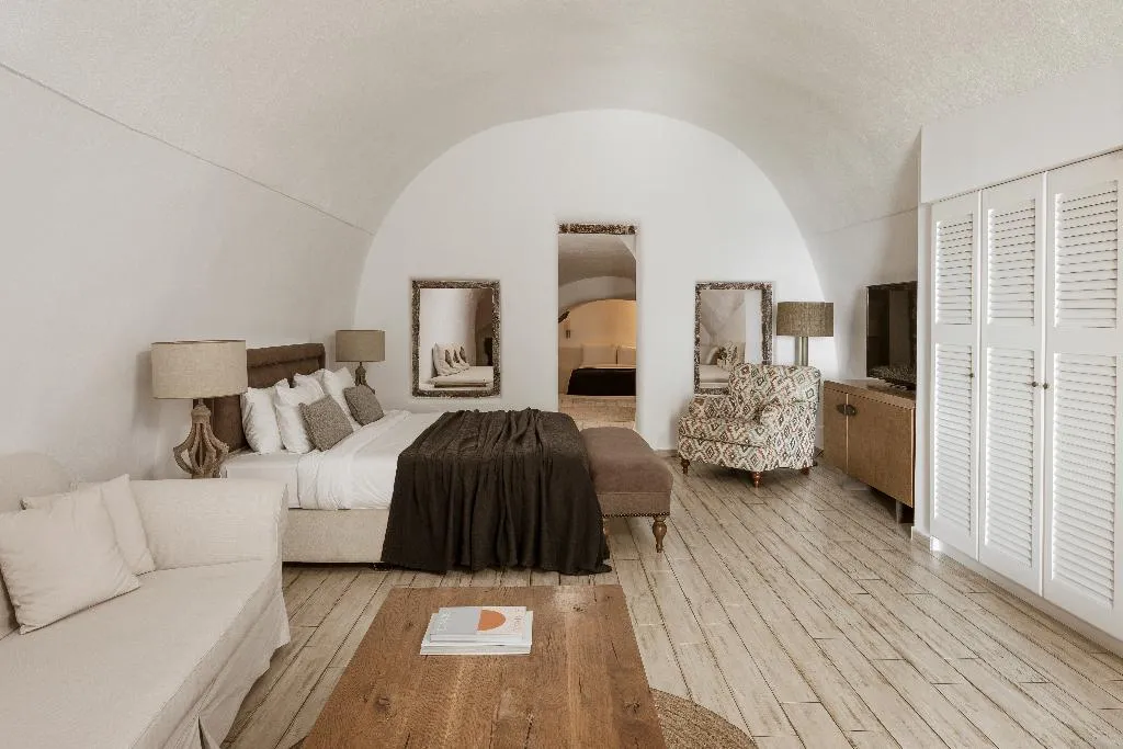 SUITE STANDARD Room, Aqua Luxury Suites, Santorini