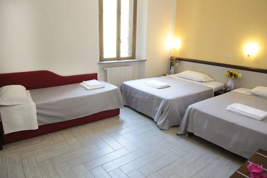 Room, Poma, Milan