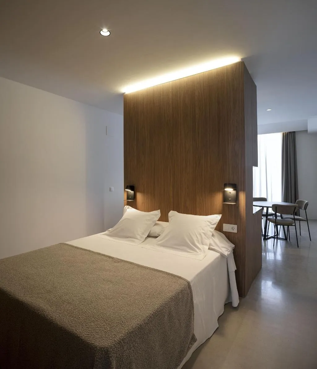Room, Dau Studios, Valencia
