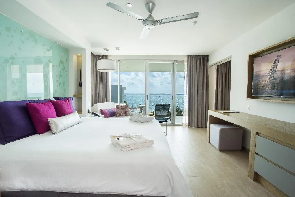 JUNIOR SUITE CLUB Room, Breathless Riviera Cancun Resort and Spa, Cancun Area