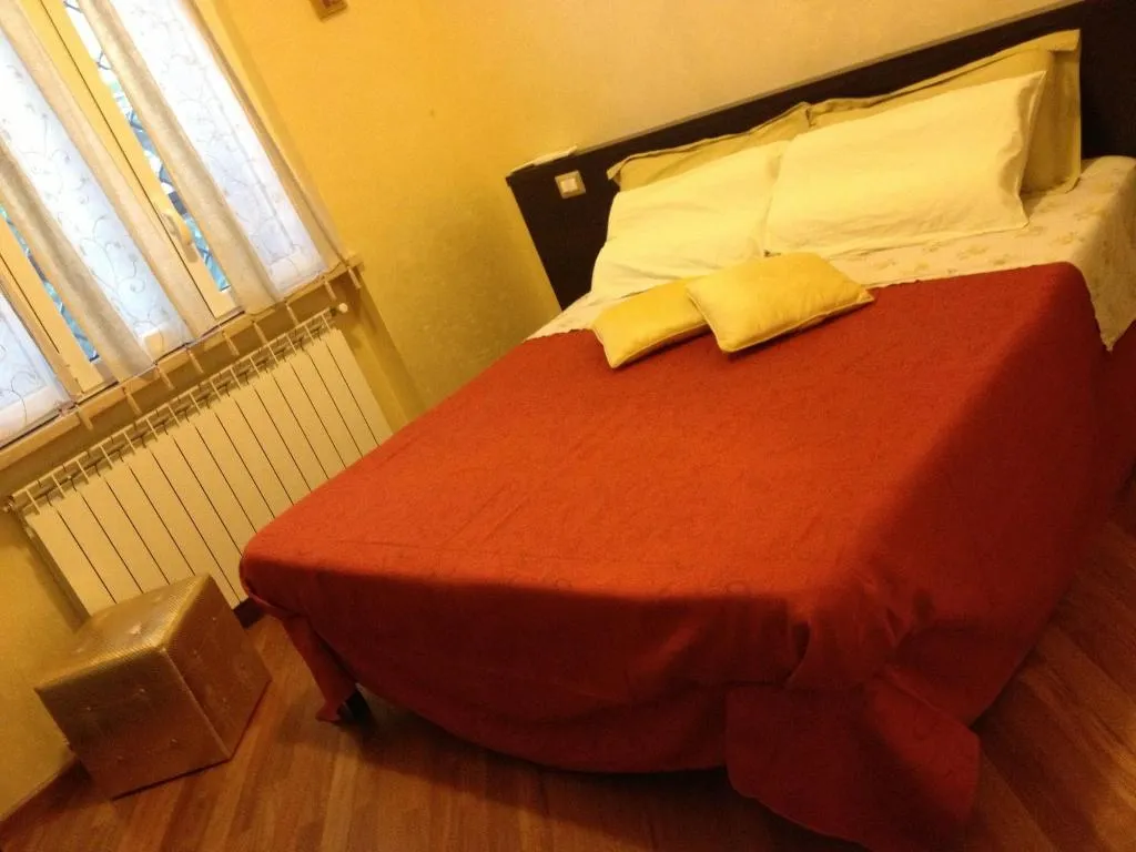Room, Gala B&B, Rome