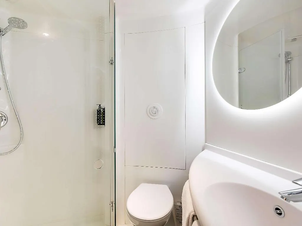 DOUBLE WITH DOUBLE BED Room, ibis Lisboa Alfragide, Lisbon