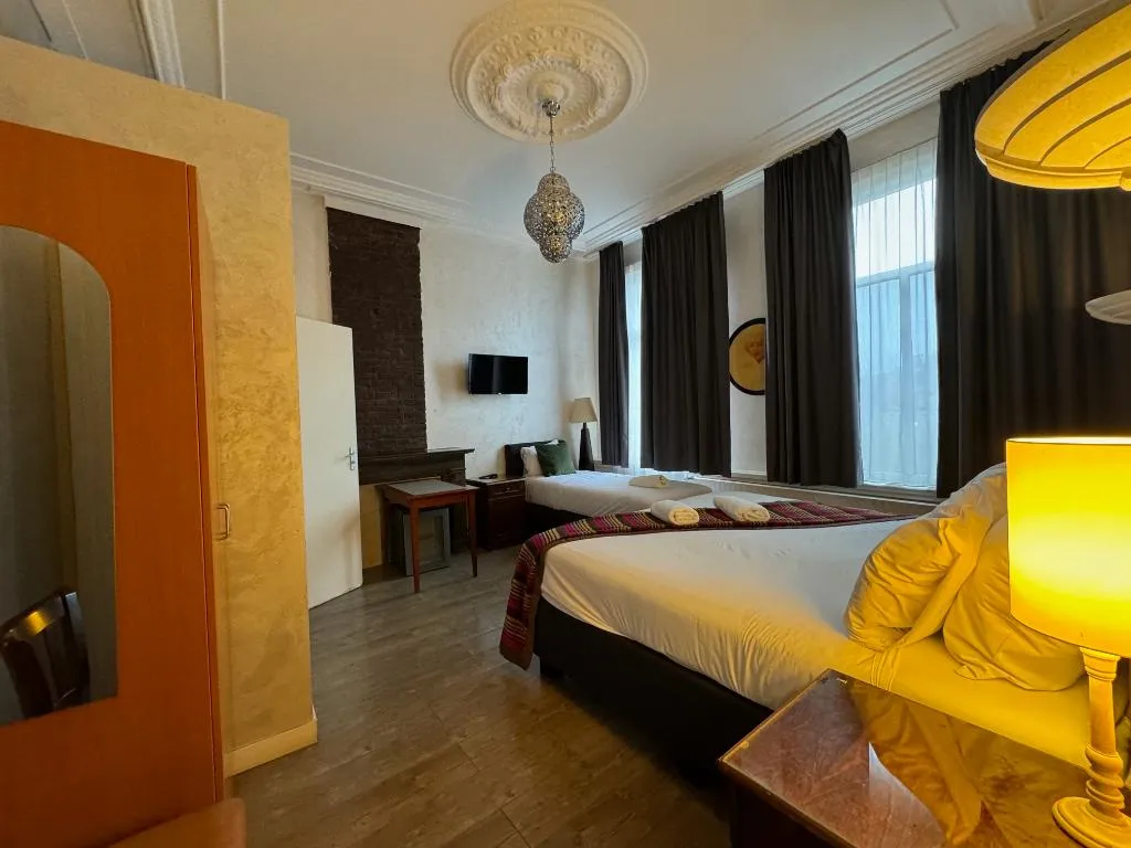 TRIPLE WITH BALCONY Room, Hotel La Belle Vue, Amsterdam