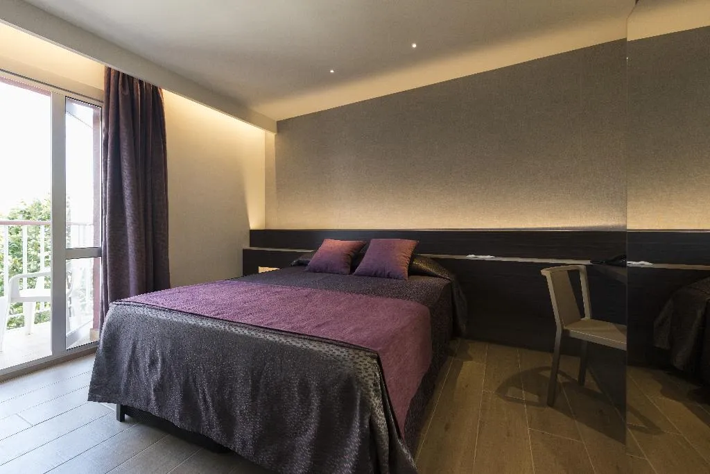 DOUBLE SINGLE USE STANDARD Room, Papi Blau, Costa Brava