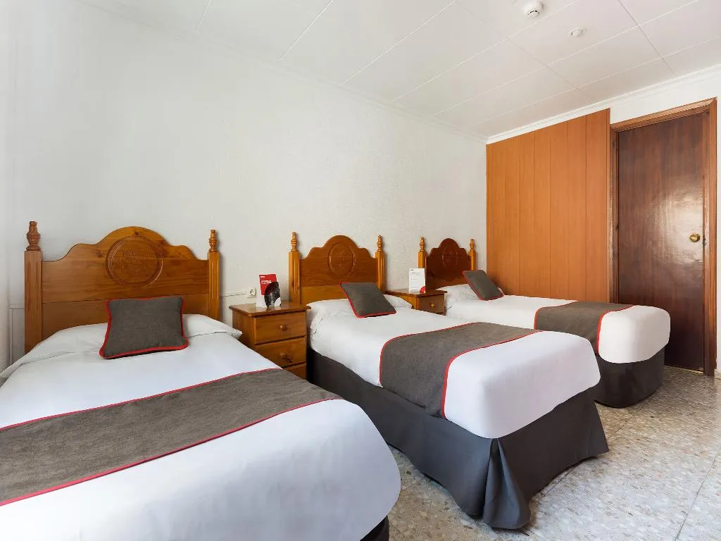 TRIPLE STANDARD Room, Hostal Casa Antonio, Costa Blanca
