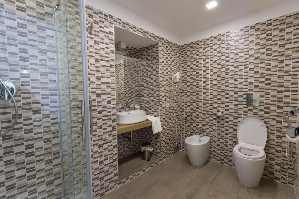 Room, Savoy Riviera, Naples