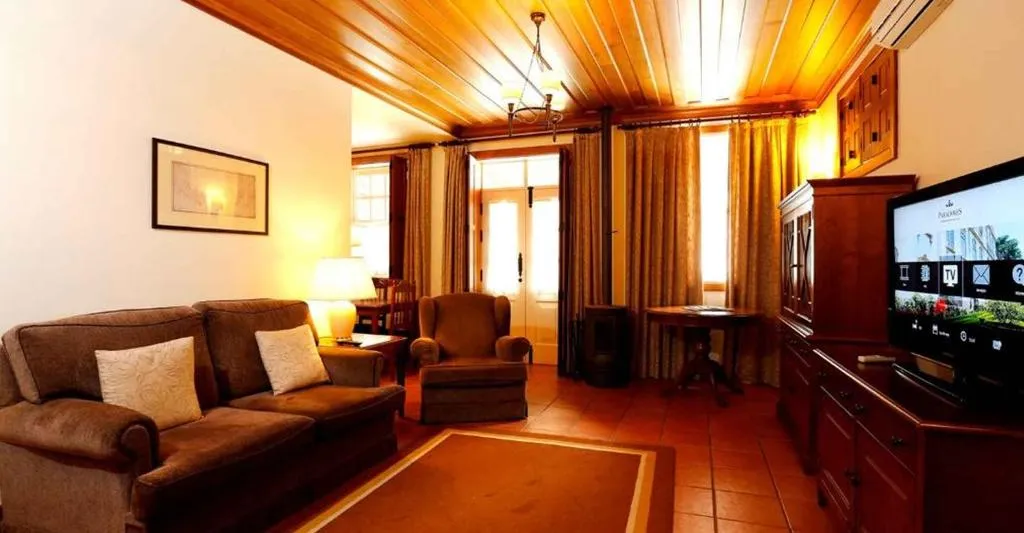 APARTMENT TWO BEDROOMS Room, Parador Casa da Insua, Porto