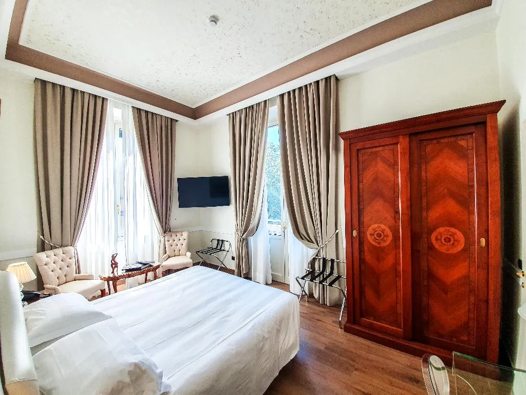 DOUBLE SUPERIOR Room, Kraft, Florence