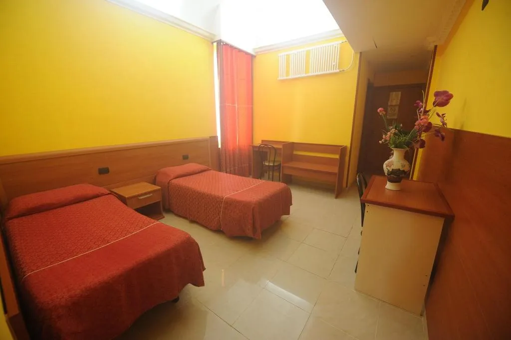 Room, Hostel Beauty, Naples