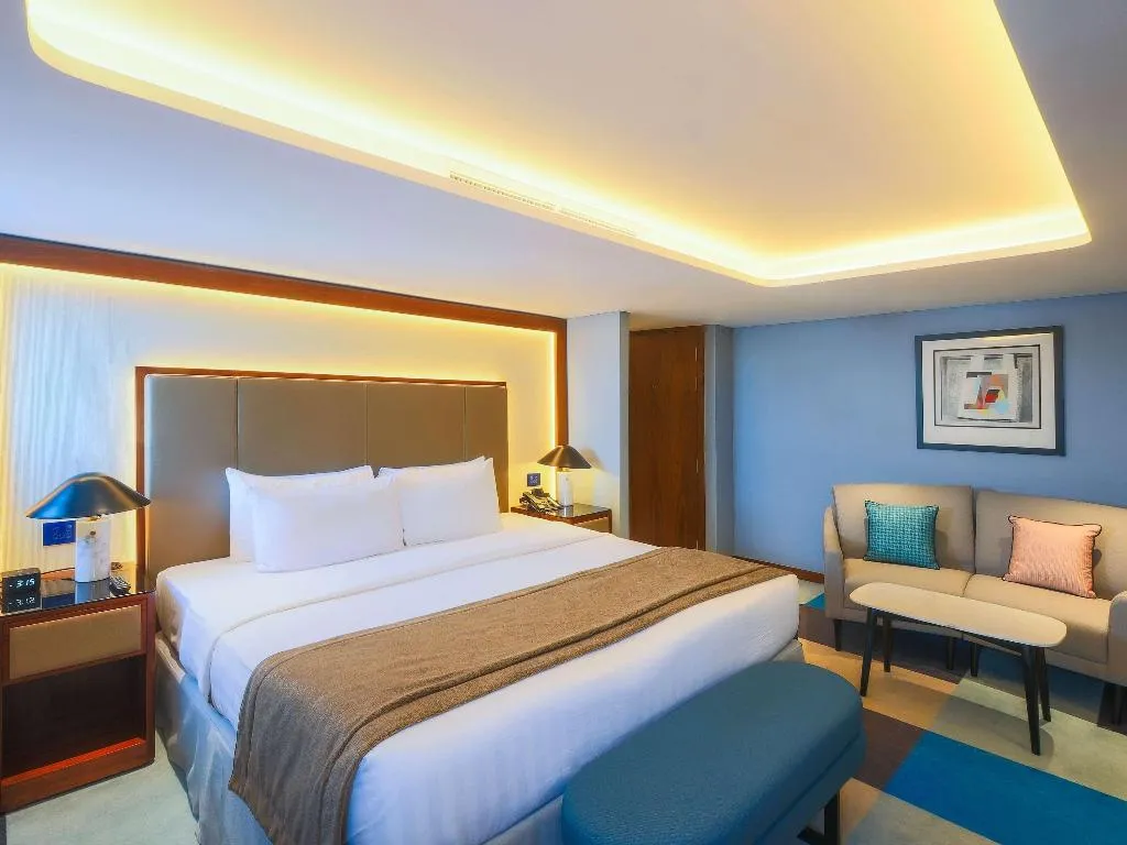 Room, Queen Elizabeth 2, Dubai