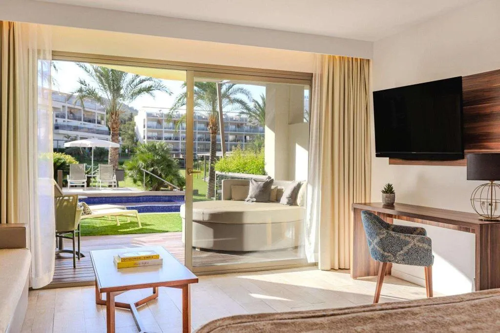 Room, Zafiro Palace Palmanova, Majorca