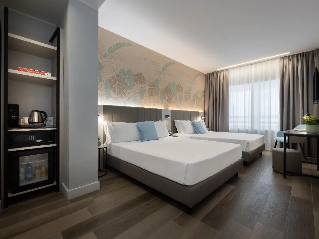 FAMILY ROOM QUEEN SIZE BED Room, iH Hotels Milano Centrale, Milan