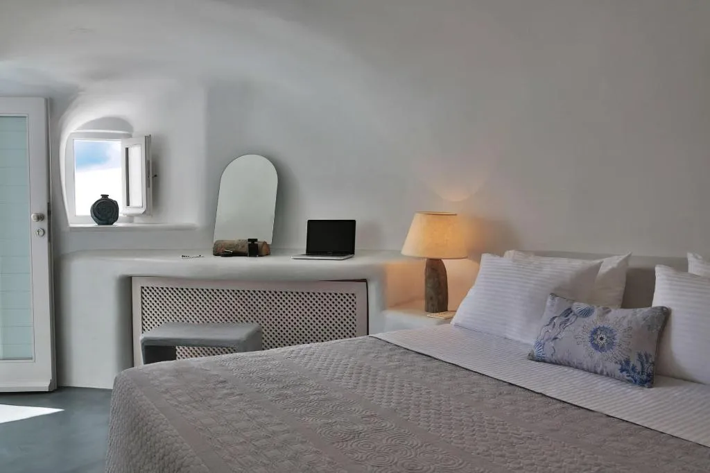 Room, Lava Caves, Santorini
