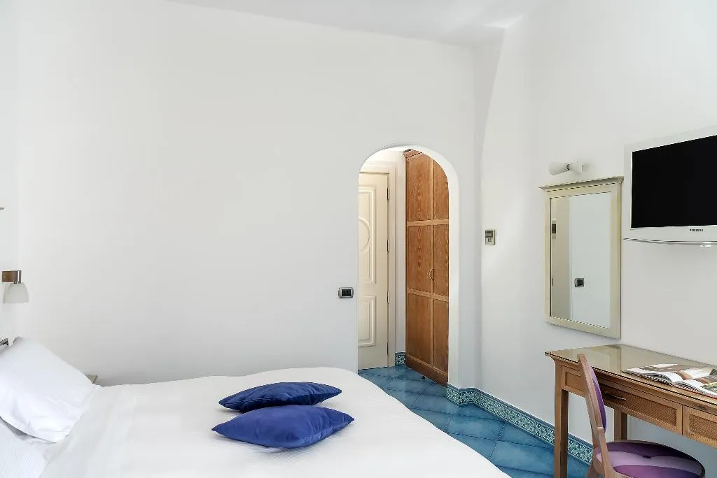 Room DELUXE SEA VIEW Room, La Floridiana, Naples