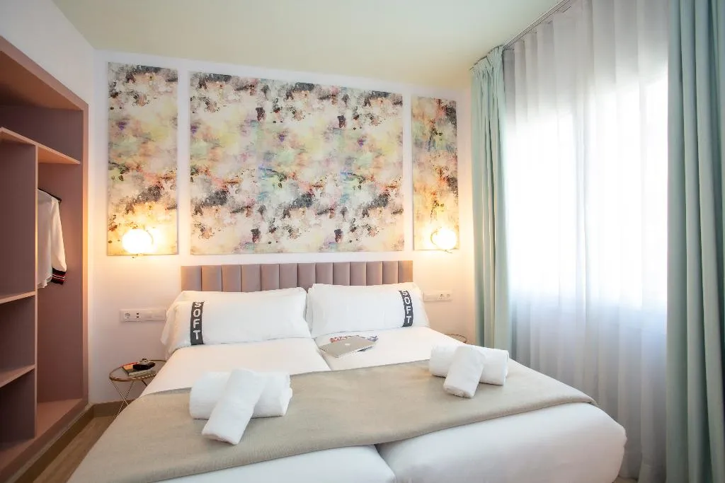 TWIN STANDARD Room, Casual Colours Barcelona, Barcelona