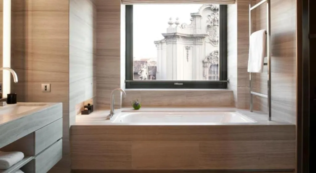 JUNIOR SUITE WITH BALCONY Room, Armani Hotel Milano, Milan