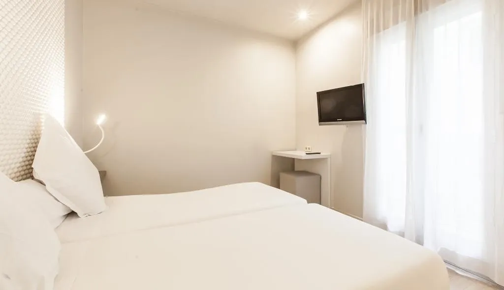 Room, Urban Sea Atocha 113, Madrid