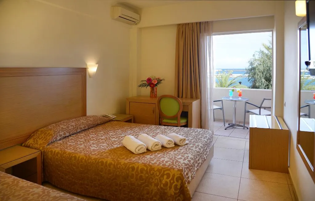 QUADRUPLE STANDARD Room, Itanos, Crete