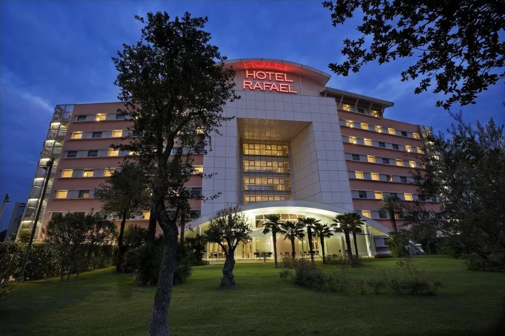 General view, Hotel Rafael, Milan