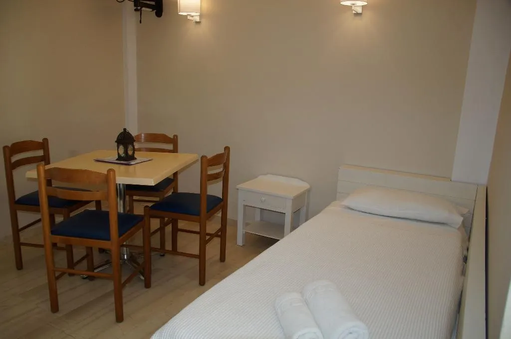 APARTMENT GARDEN VIEW ONE BEDROOM Room, Akti Anastasia, Corfu