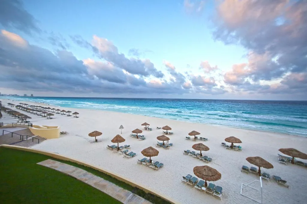 Beach, Holiday Inn Club Vacations The Royal Sands All Inc, Cancun Area