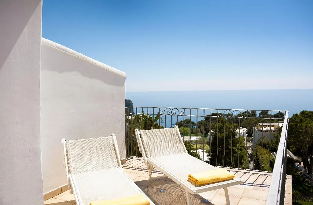 DOUBLE SEA VIEW Room, Hotel Syrene Capri, Naples