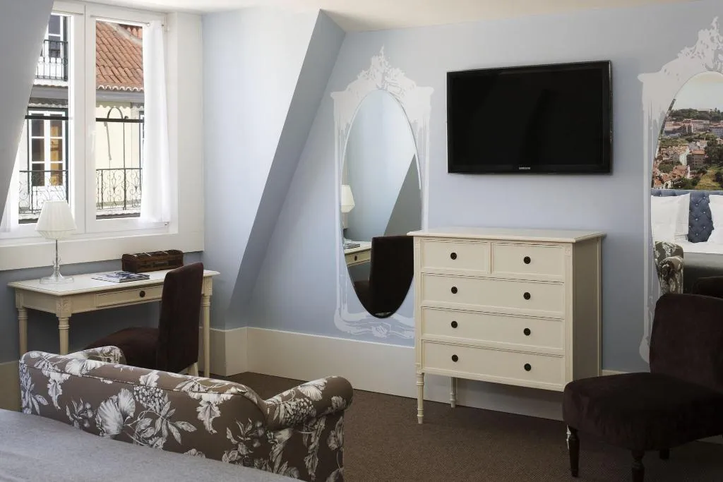 TWIN SUPERIOR CITY VIEW Room, Lx Boutique Hotel, Lisbon