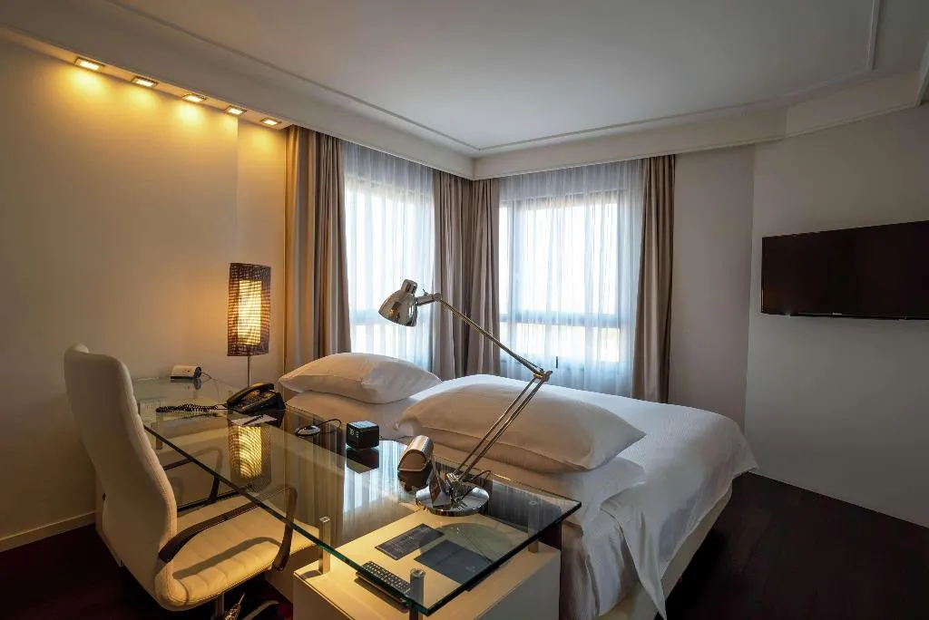 TWIN STANDARD Room, DoubleTree by Hilton Florence Metropole, Florence