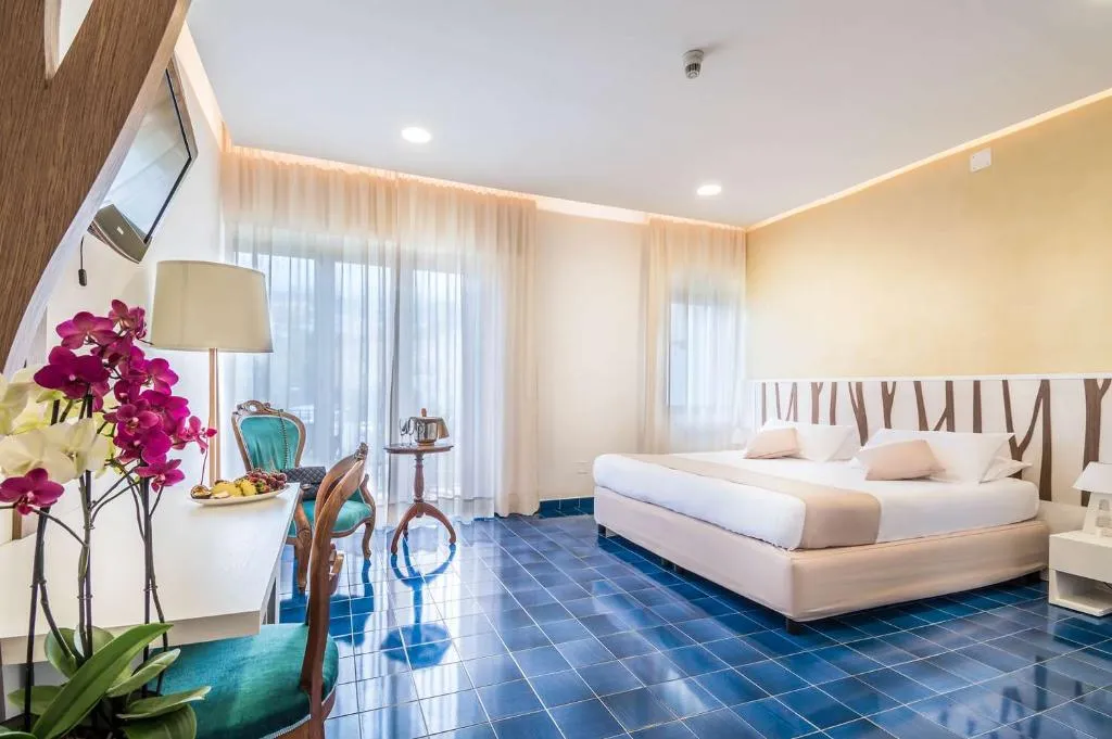 Room, Hotel Le Axidie BW Signature Collection, Naples