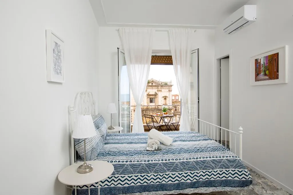 DOUBLE SEA VIEW Room, Maison Ortigia, Catania