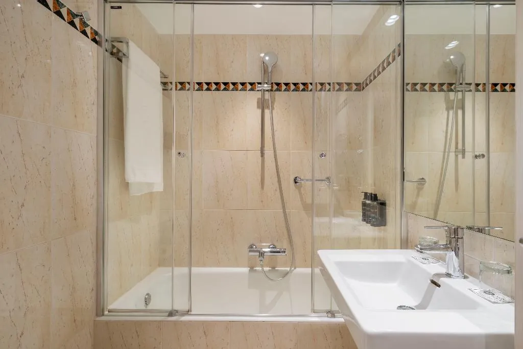 DOUBLE STANDARD Room, Dorma Casa de los Linajes, Madrid