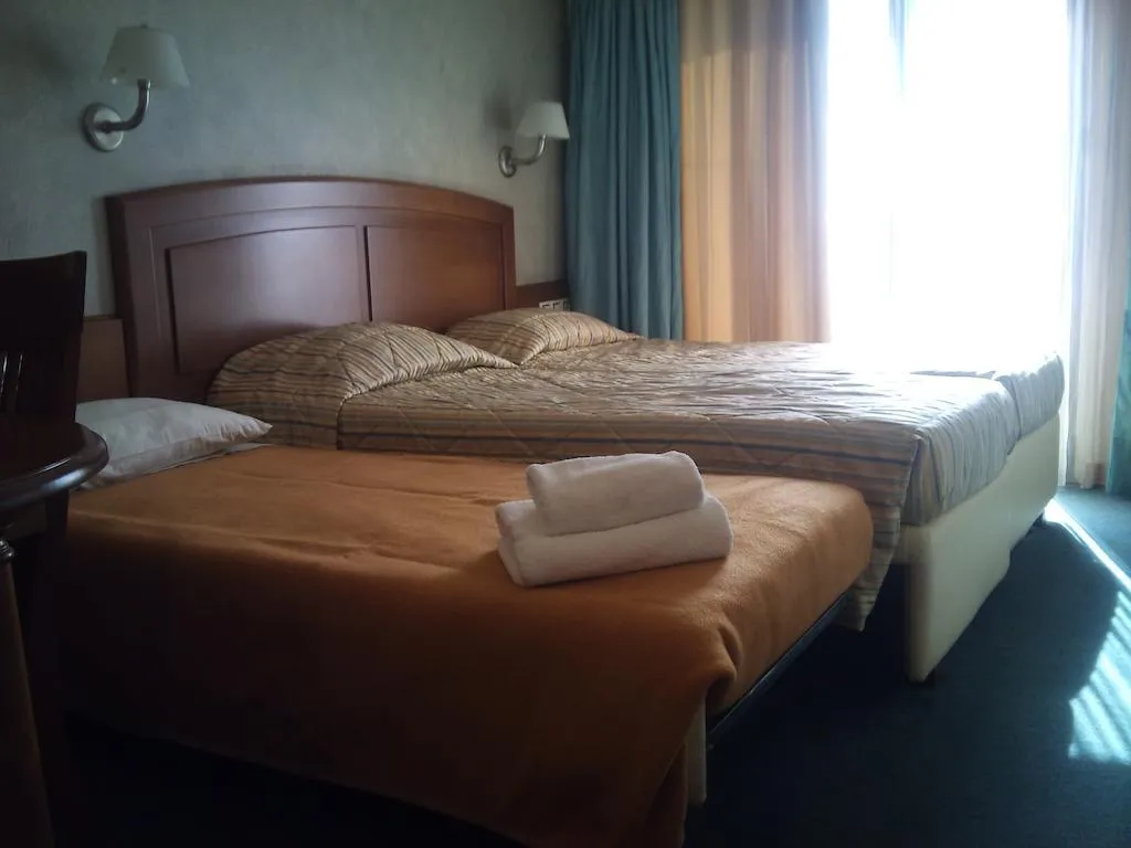 TRIPLE STANDARD Room, Crystal City, Athens