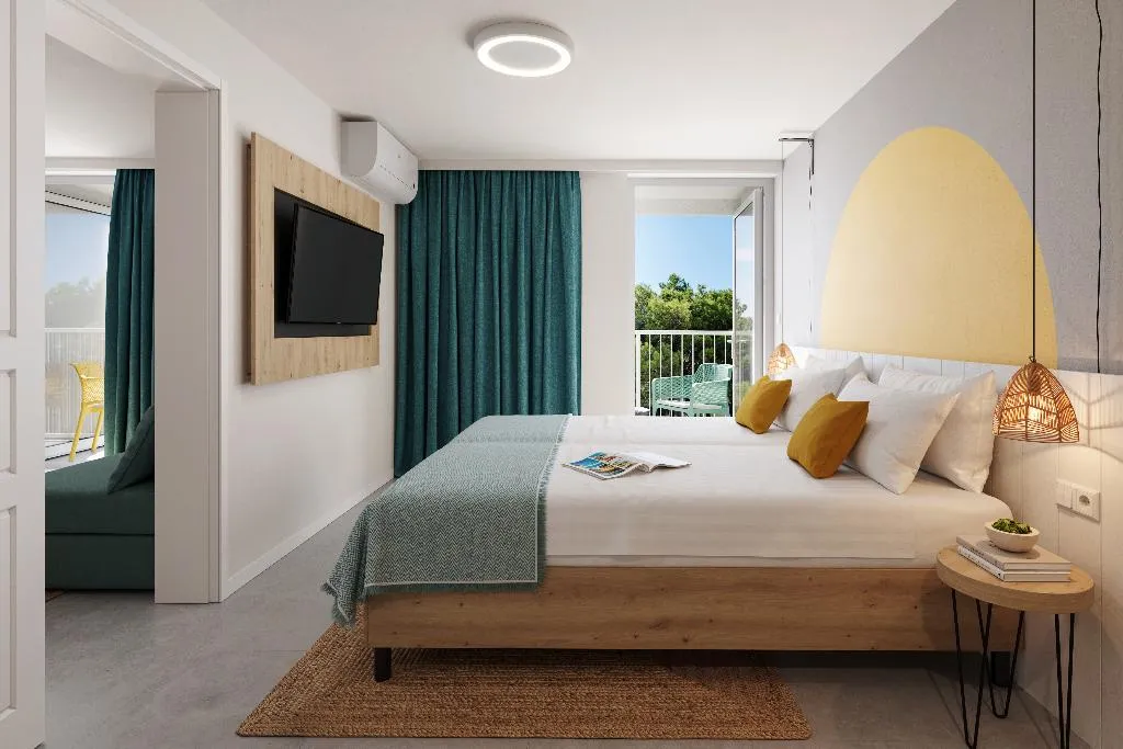 FAMILY ROOM PARK VIEW WITH BALCONY Room, Sunny Makarska by Valamar, Split