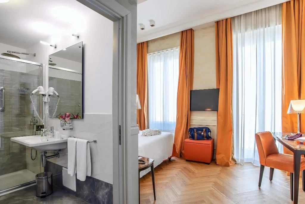 DOUBLE SUPERIOR QUEEN BED Room, Damaso Hotel, Rome
