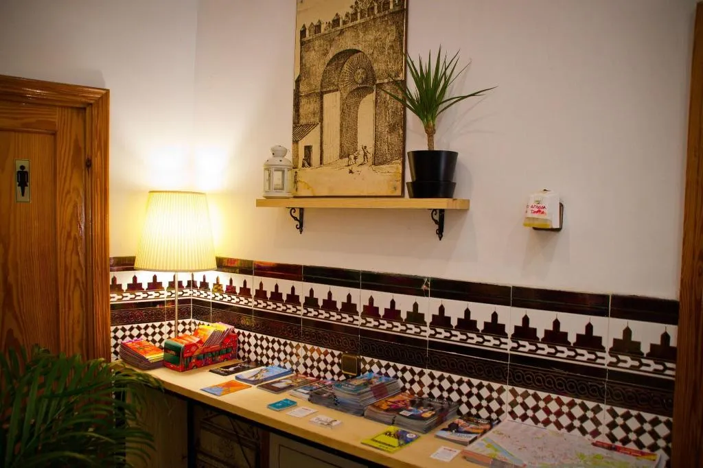 Lobby, Hostal La Muralla, Seville