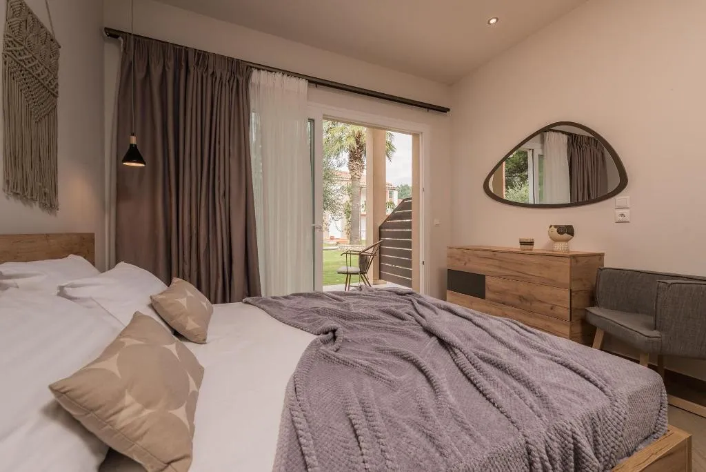 Room, Aeolos Boutique Resort And Suites, Zante