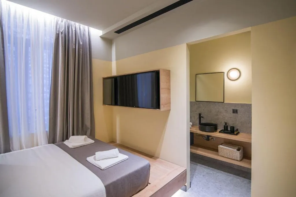 Room, Metis Uls, Athens