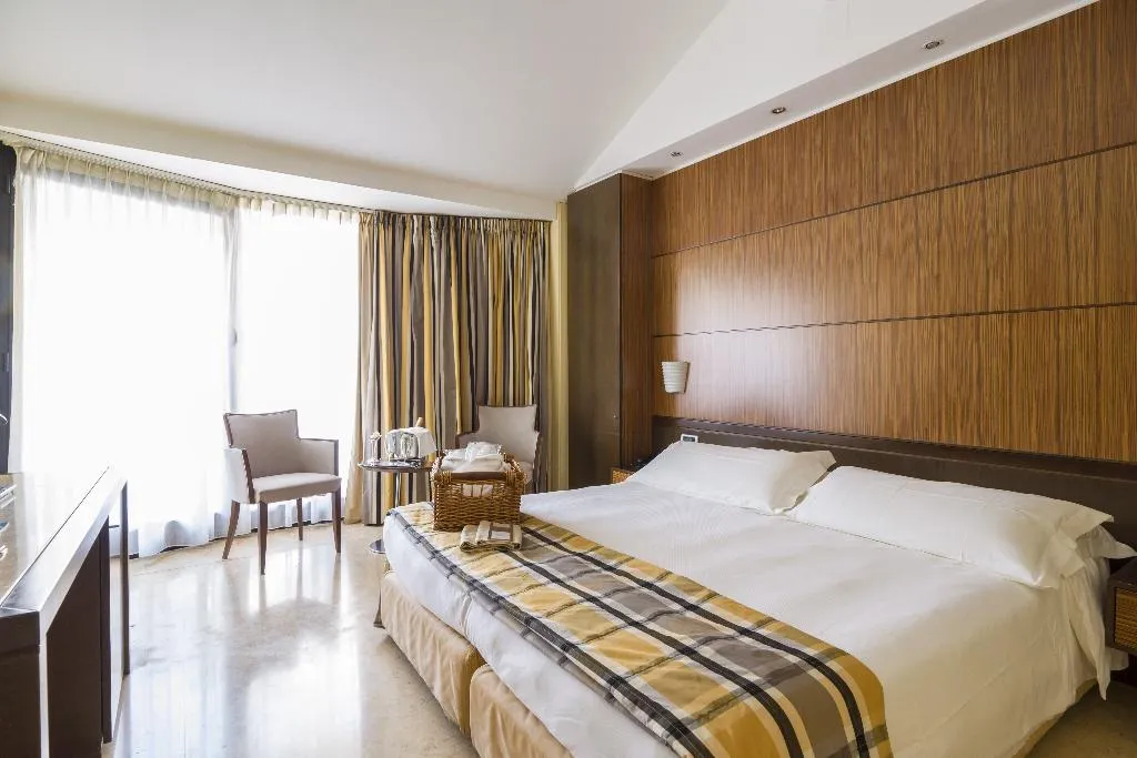 DOUBLE DELUXE Room, Carrobbio, Milan