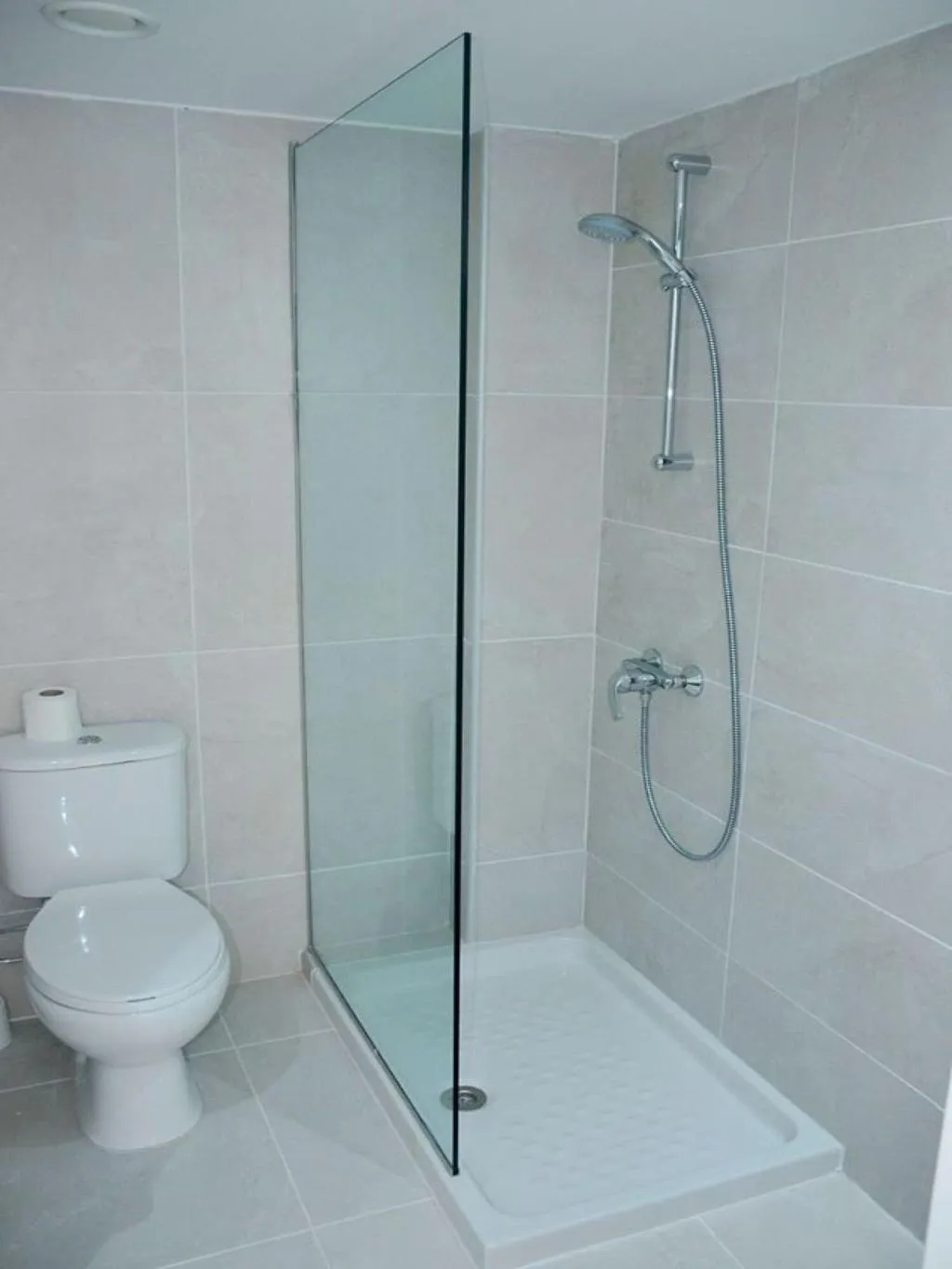 Room, Shongas Inn, Cyprus