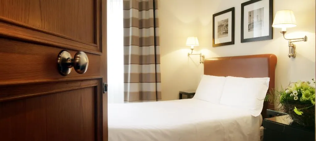 SINGLE SUPERIOR Room, Albergo Santa Chiara, Rome