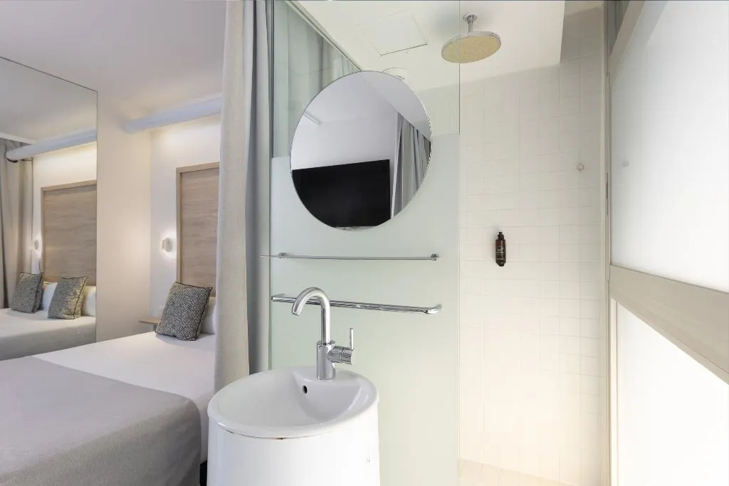 DOUBLE SINGLE USE INNER Room, Casa Lit Barcelona, Barcelona