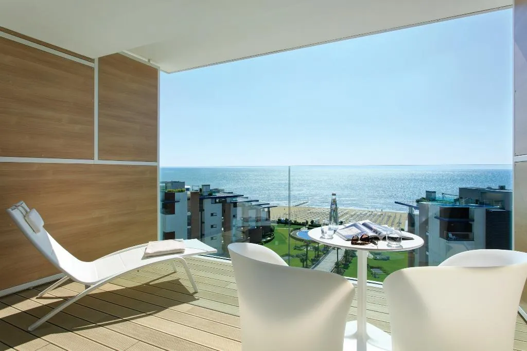 TRIPLE DELUXE SEA VIEW Room, Almar Jesolo Resort & Spa, Venice